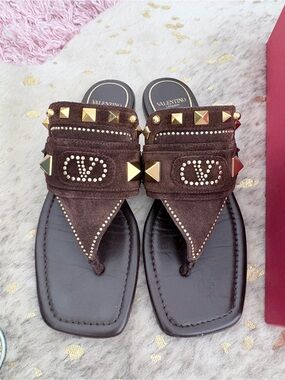 Valentino Garavani Brown Suede Rockstud Thong Sandals